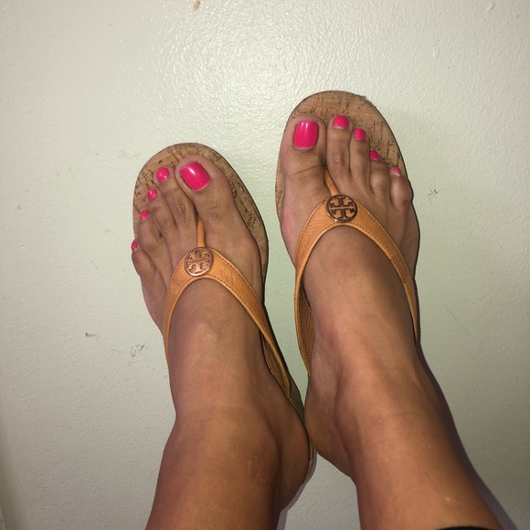 Tory Burch Suzy Tan cork wedge sandals - Picture 8 of 10